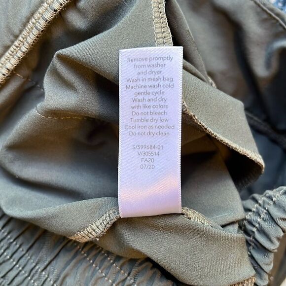 EXCELLENT CONDITION WOMEN’S SIZE 6 ATHLETA TEXTURED BROOKLYN JOGGER GREEN PANTS - Picture 11 of 11